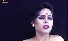 Amesha 11upmovies com प्रस्तुत करता हैः एक गर्म अधोवस्त्र नाटक में भारतीय सुंदरता